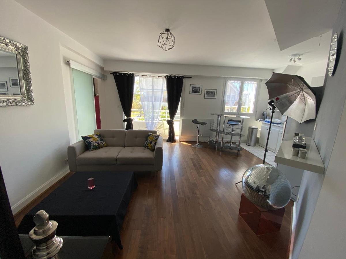 Charmant Appartement En Bord De Cher Saint Avertin Bagian luar foto